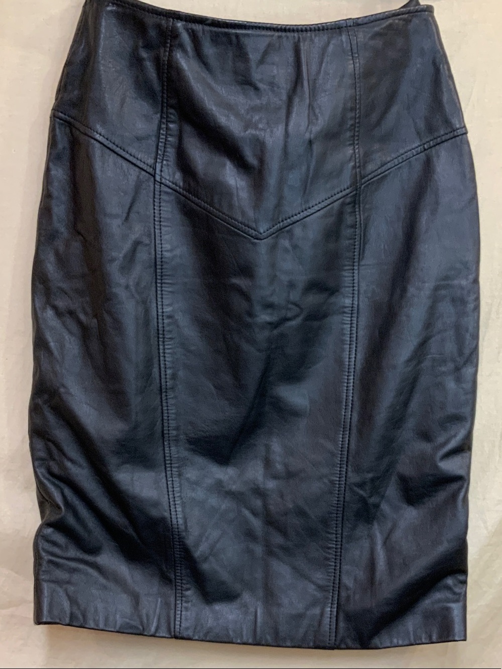 Vintage Pelle Cuir Black Genuine Leather Pencil Skirt V-Yoke - Like New Sz 8